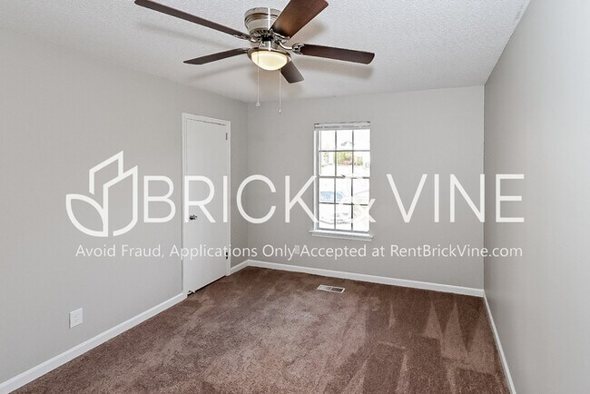 Building Photo - 3109 Fieldstone Cir