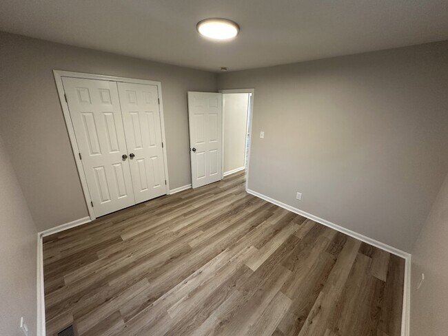 Building Photo - 116 N Tarver Ave