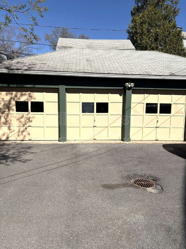 Building Photo - 27 June St