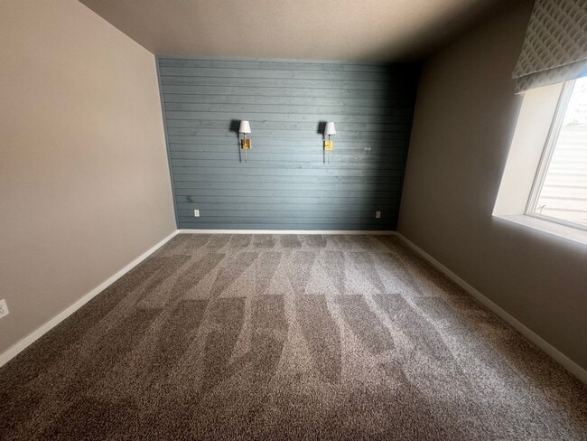 Building Photo - 9996 Antelope Ravine Dr
