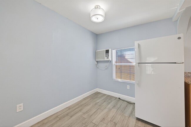 Building Photo - 7454 Navidad Rd