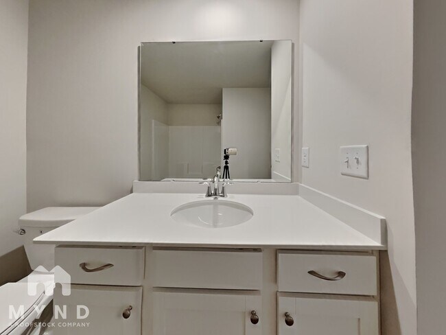 Building Photo - 132 Eagle Chase Dr