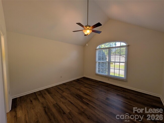Building Photo - 106 Aljen Ct