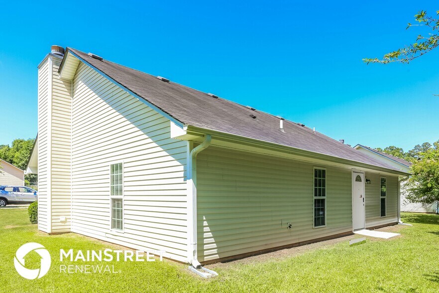 Building Photo - 1060 Overlook Dr