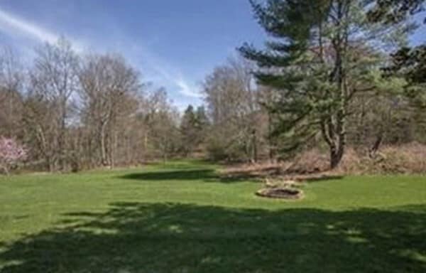 Building Photo - 82 Mill St