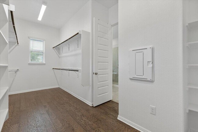 Building Photo - 271 Eclipse Dr