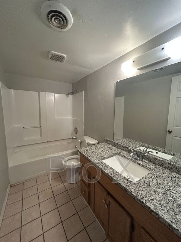 Building Photo - 1605 Juniper Cir