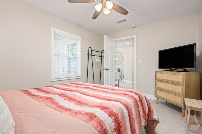 Building Photo - 2947 High Plains Dr