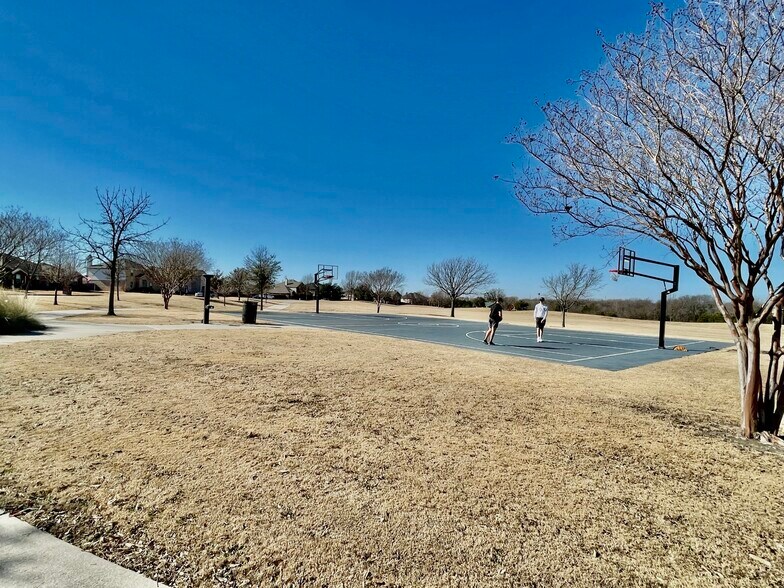 Community Basketball Courts - 2852 Clear Creek Dr