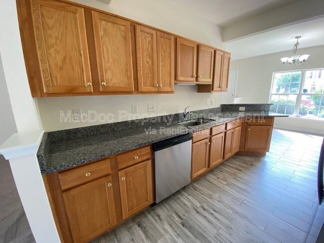 Building Photo - 2709 Church View Ln