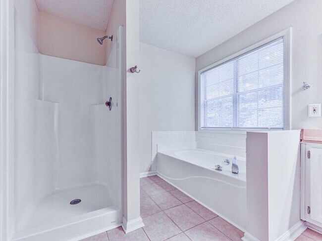 Building Photo - 3007 Clove Tree Ln