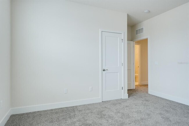 Building Photo - 410 Finn Wy