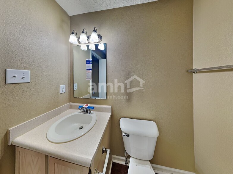 Building Photo - 19354 Tradewinds Dr