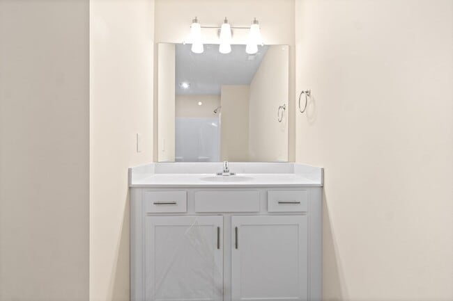 Building Photo - Move-in Special - TWO WEEKS FREE!!