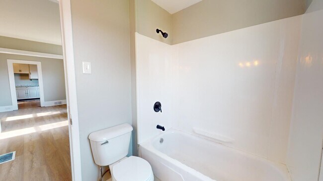 Building Photo - 1371 W 85th St