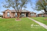 Building Photo - 400 Harvest Hill Ln