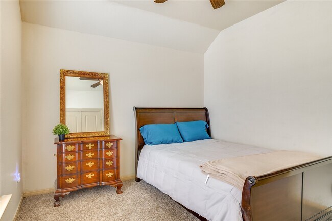 Building Photo - 8470 Coral Cove Pass Ln