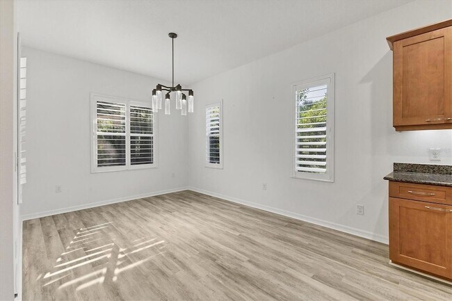 Building Photo - 4806 Lake Breeze Terrace