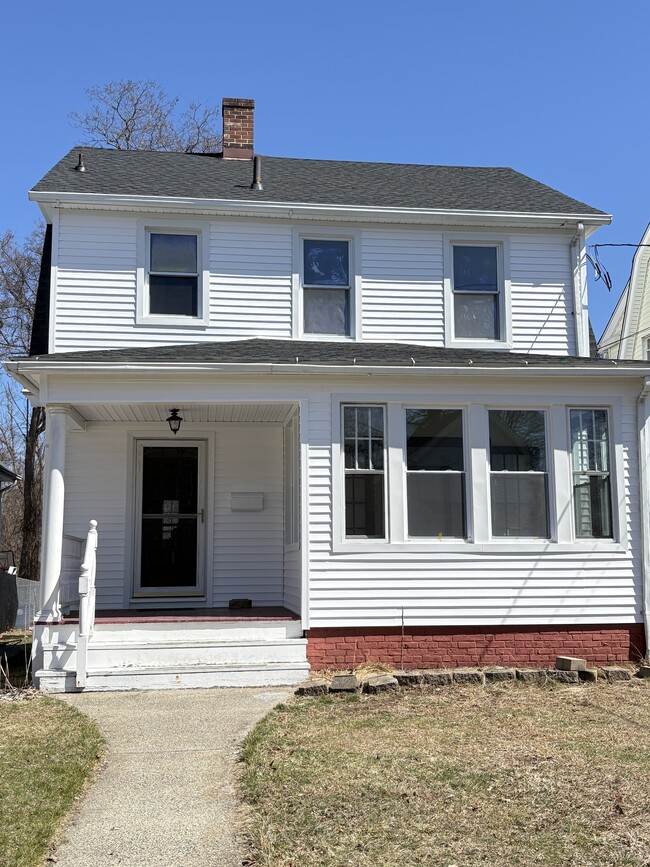 Primary Photo - 273 Peck Ave