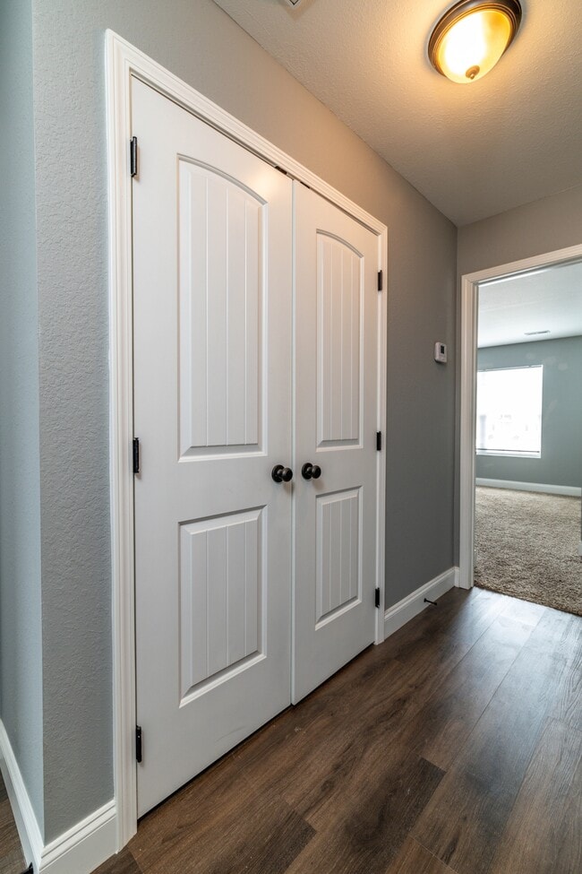 Building Photo - 924 Warrior Hill Dr