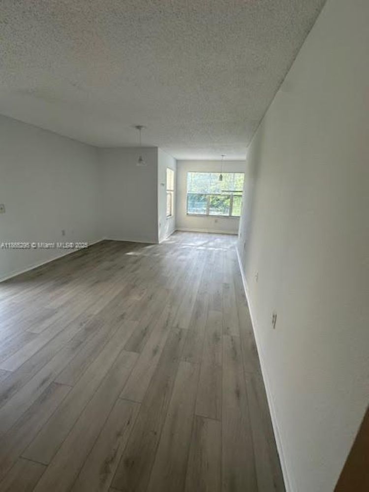 Building Photo - 13060 Vista Isles Dr