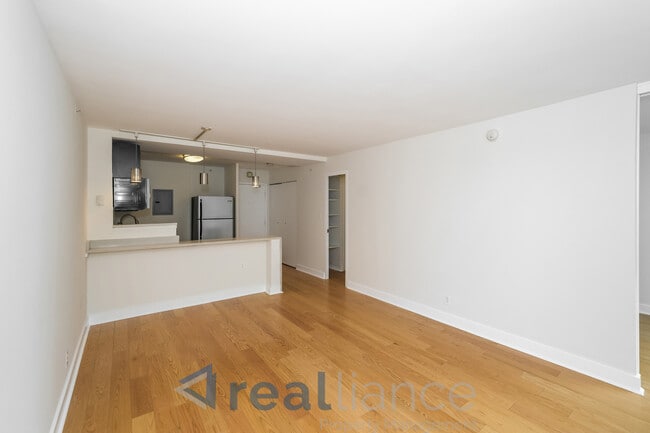 Building Photo - 1101 3rd St SW