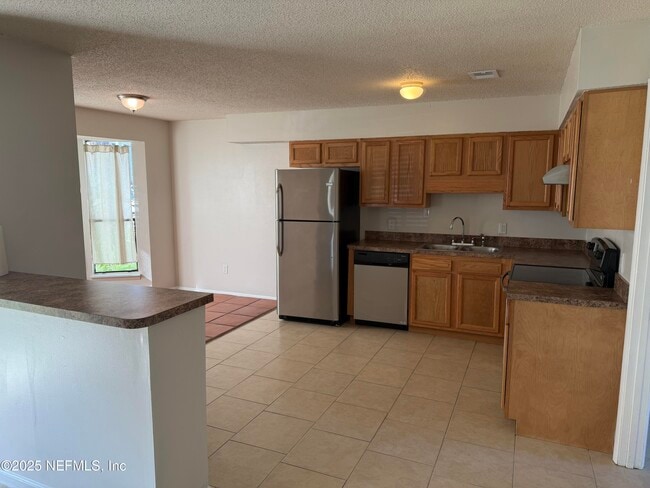 Building Photo - 1335 Violet St