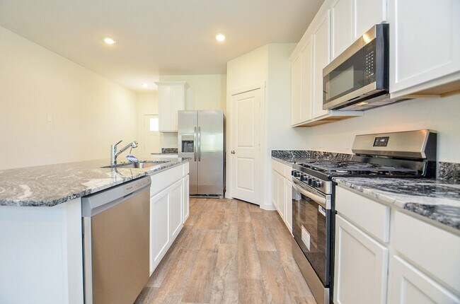 Building Photo - 8047 Marchese Dr