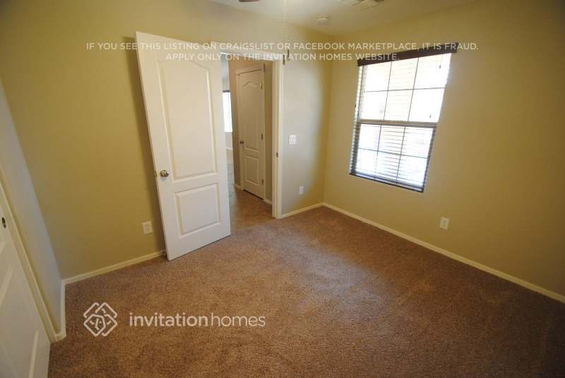 Building Photo - 2241 S Buckaroo Trail