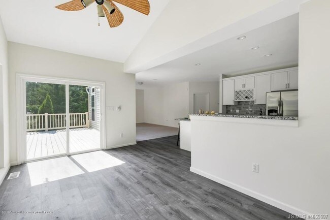 Building Photo - 413 Virginia Ave