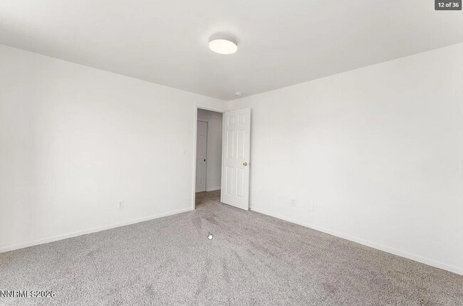 Building Photo - 3907 Village Dr
