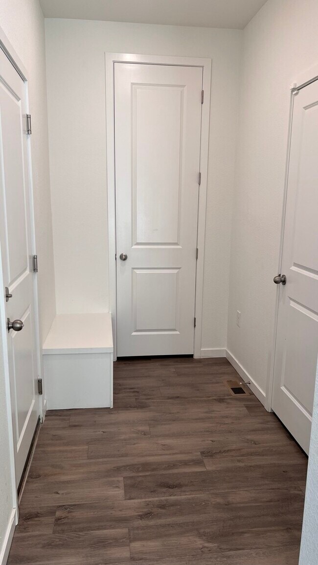 Building Photo - Charming 3 beds 2 baths in Commerce City!