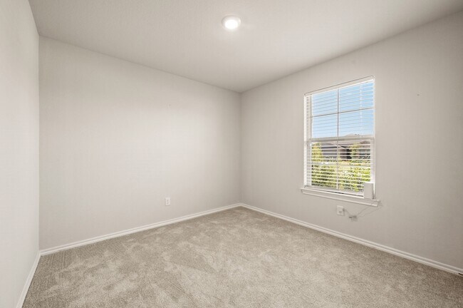 Building Photo - 3132 Newfield Ct