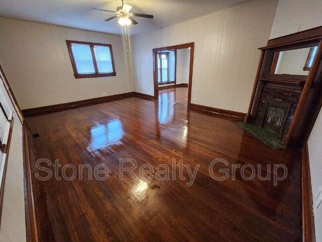 Building Photo - 1401 S 25th St