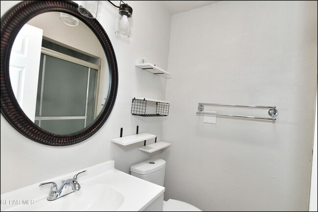 Building Photo - 4749 Tropicana Ave