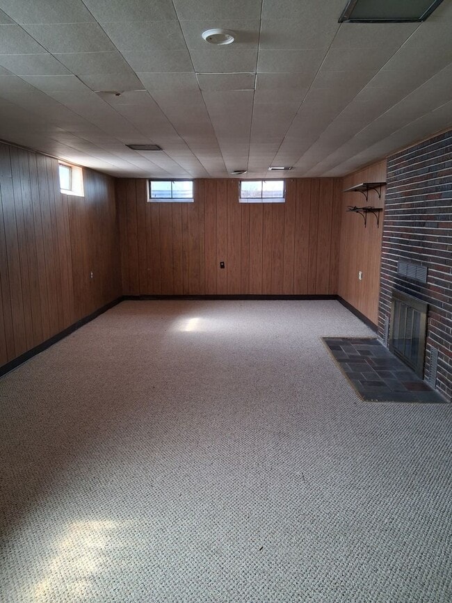 Building Photo - 3 BR/2 B  Single Family Home in suburb community of LaVale
