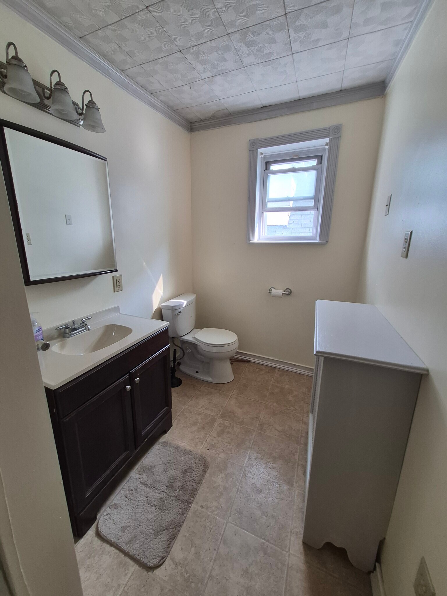 2nd FL Bathroom - 1744 W Market St