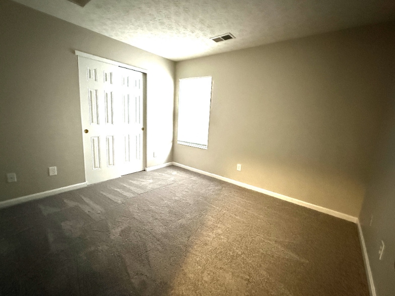 Building Photo - 7042 Shanty Creek Dr