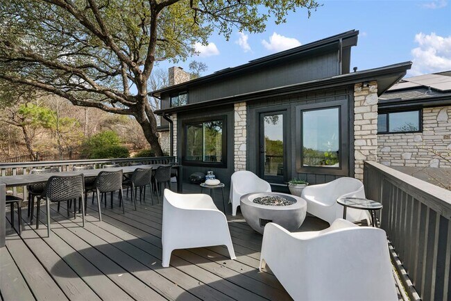 Building Photo - 6713 Winterberry Dr