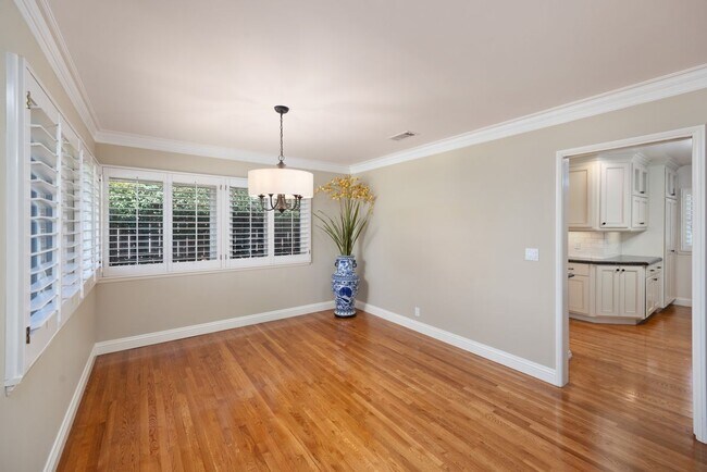 Building Photo - 160 Mauna Loa Dr