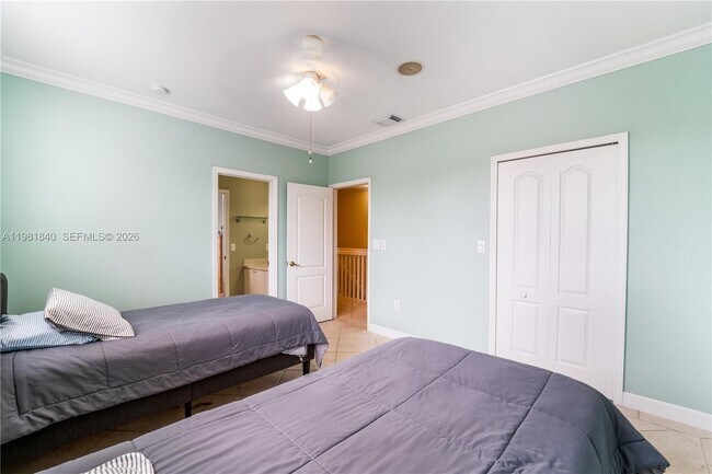 Building Photo - 200 SW 87th Path