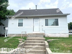 Building Photo - 702 W South Ave