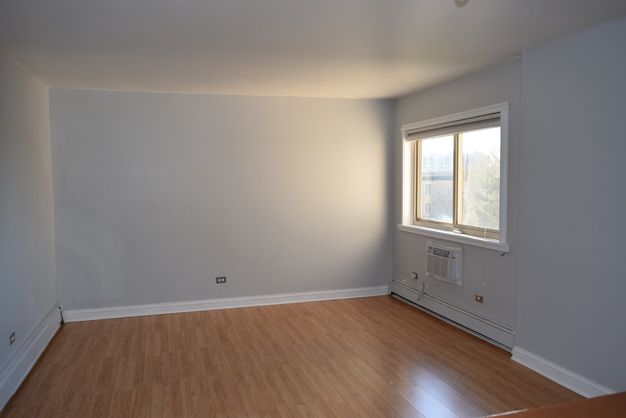Building Photo - 4939 S Dorchester Ave