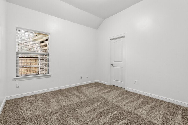 Building Photo - 11226 Glenforest Dr