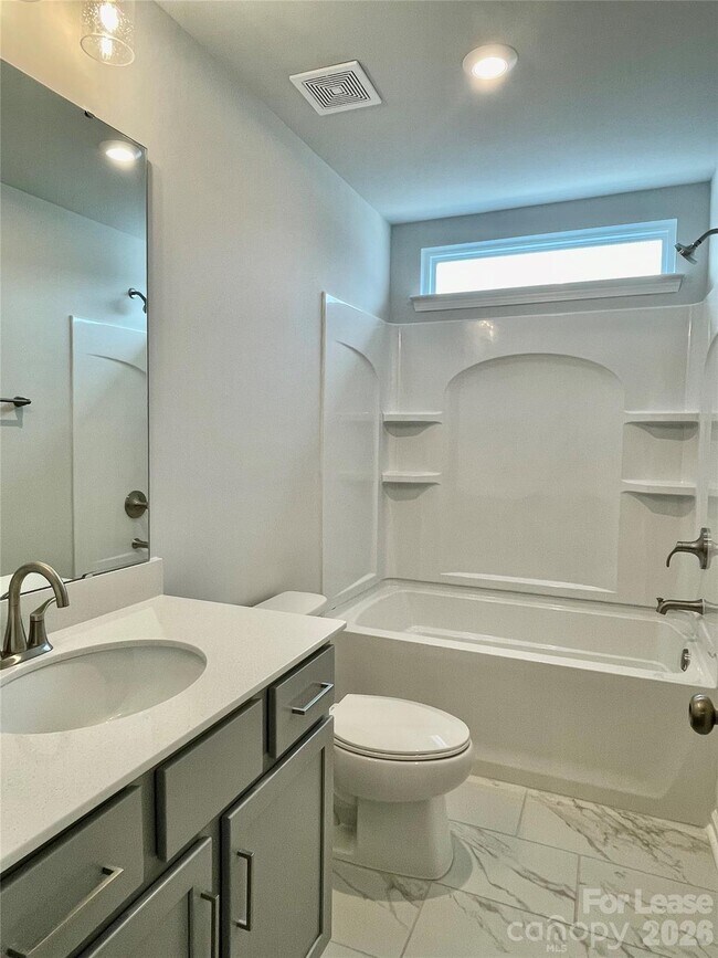 Building Photo - 3174 Laurel Brk Dr