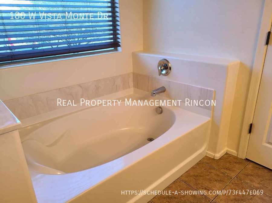 Building Photo - 180 W Vista Monte Dr