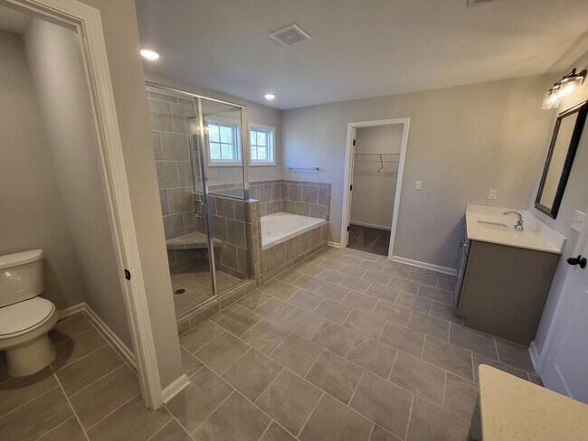 Building Photo - 227 Haverford Dr
