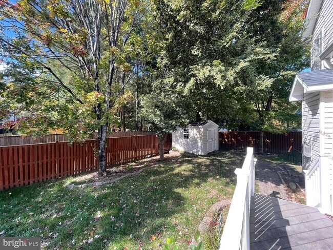 Building Photo - 20871 Freedom Run Dr