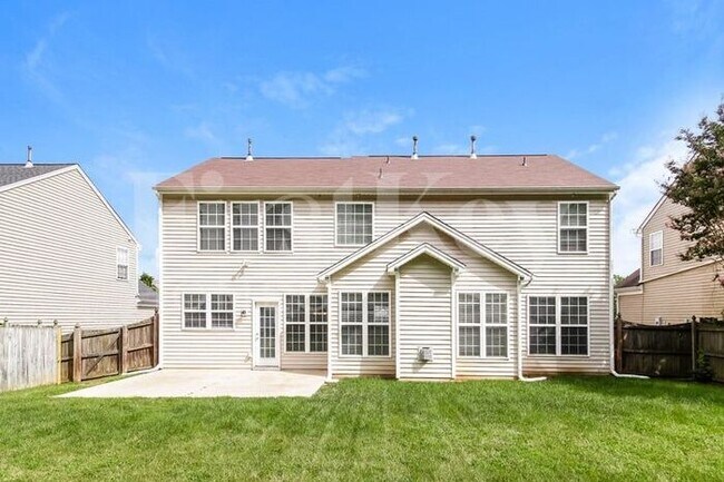 Building Photo - 4559 Fairport Ct
