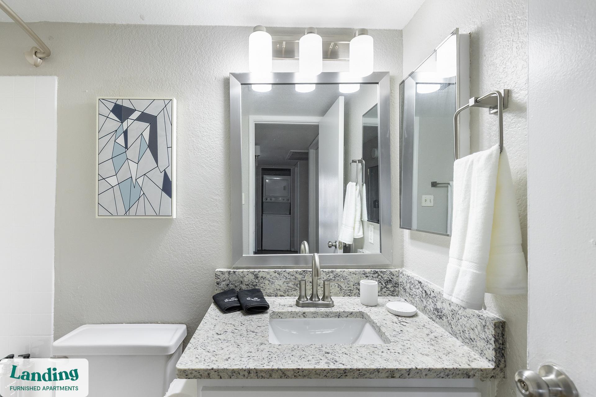 Building Photo - 5704 W Thomas Rd